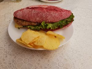 Vegan Cheeseburger at Moko Veggie Cafe - Anjos in Lisbon