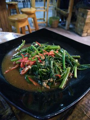 Swamp cabbage (much nicer than it sounds!!) at Burinda in Ayutthaya