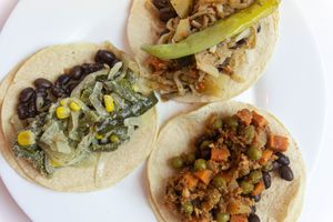 Rajas, picadillo, setas a la vizcaina at Olio Mercado Vegano in Playa Del Carmen
