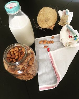 LECHE DE ALMENDRAS at Olio Mercado Vegano in Playa Del Carmen