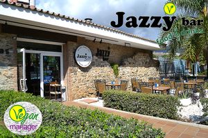 Beautiful terrace in the sun to enjoy a good vegetarian dish. at Jazzy Bar in Fuengirola