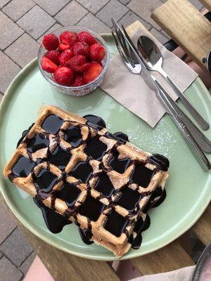 Waffle with chocolate 😻 at art & wEISe in Monheim Am Rhein