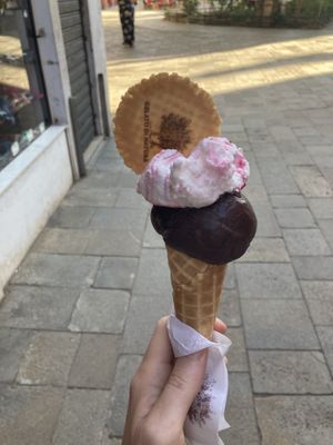Chocolate and amarena cherry at Gelato Di Natura in Venice