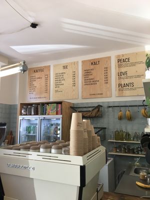 Karte im Sommer 2022  at Kaffee Ingwer in Berlin