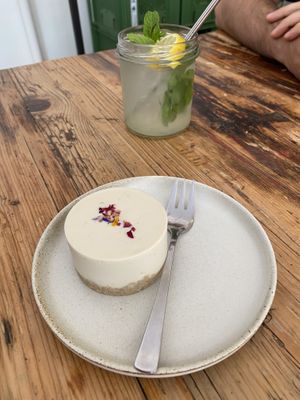 RAW cake   at Kaffee Ingwer in Berlin