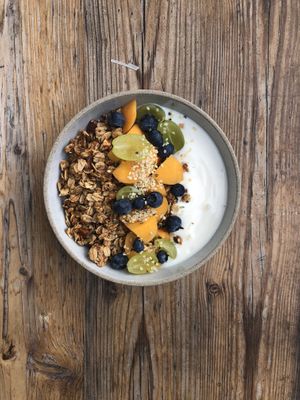 Hausgemachtes GRANOLA at Kaffee Ingwer in Berlin