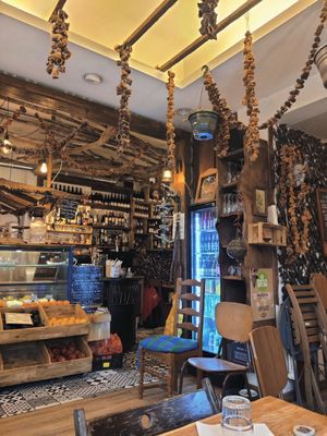 Decor at Restaurant Vege in Paris