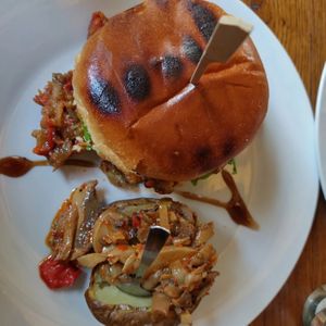 Hamburger vegan at Restaurant Vege in Paris