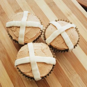 Easter Hot Crossed Cupcakes  at Kynd Cakes in Nelson Bay