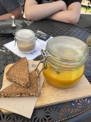   at Café LIV in Murren