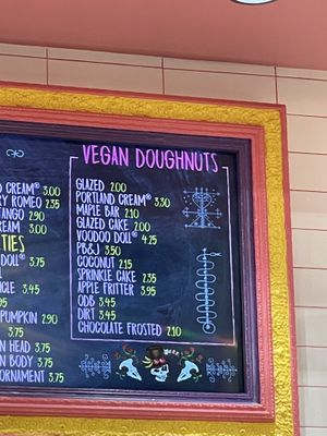All the vegan options at Universal Studios - Voodoo Doughnut in Orlando