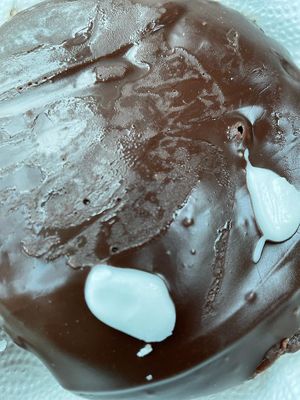 Portland Cream  at Universal Studios - Voodoo Doughnut in Orlando