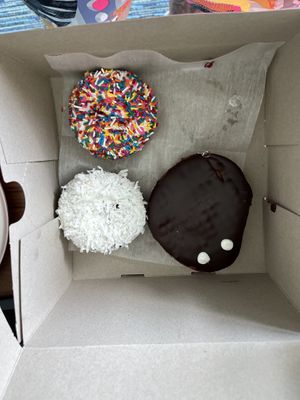   at Universal Studios - Voodoo Doughnut in Orlando