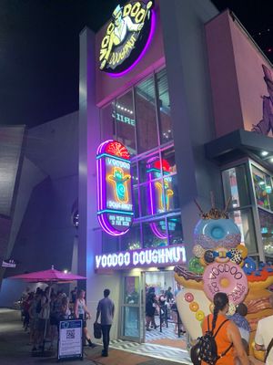 Exterior at Universal Studios - Voodoo Doughnut in Orlando