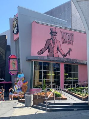 Exterior at Universal Studios - Voodoo Doughnut in Orlando