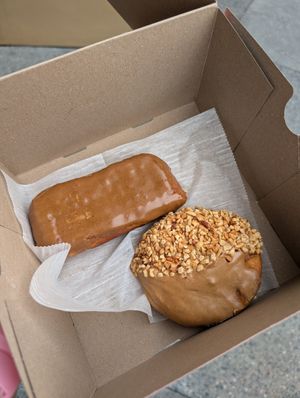  at Universal Studios - Voodoo Doughnut in Orlando