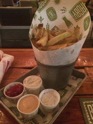 Fries and dips (only ketchup is vegan) at Bagby Beer Company in Oceanside