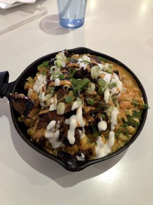 Mac’n’cheese with bbq brisket   at The Modern Vegan in Las Vegas