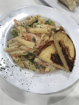 (Gluten free) pasta primavera 😍-Normally also has bell peppers, I’m just allergic. at The Modern Vegan in Las Vegas