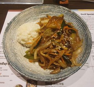 Stir-fried glass noddles with vegetables at Cro.K in Zagreb