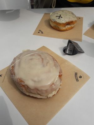 Cinamon roll at Crosstown Doughnuts Vegan in London