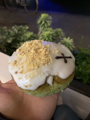 Coconut and lime! THE BEST ONE at Crosstown Doughnuts Vegan in London