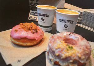 😋 at Crosstown Doughnuts Vegan in London