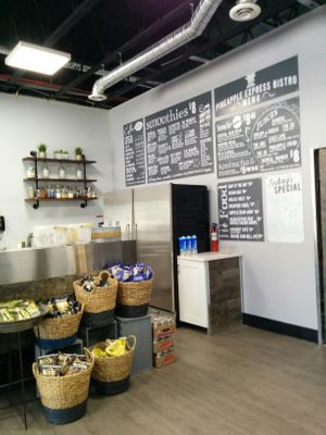deli at Eat Good Market Deli - Pineapple Express Bistro in Vernon