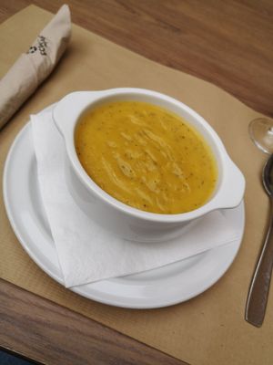 Crema de verdura (vegetable soup) at Canadu in Malaga
