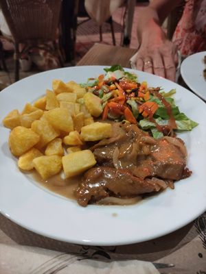 Seitan and chips at Canadu in Malaga