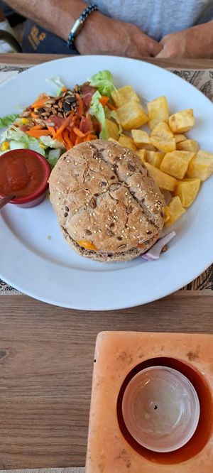 Canadu Burger with patatas bravas at Canadu in Malaga