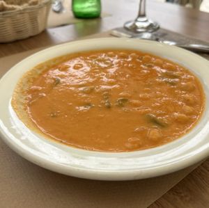 Chickpea with green beans, pumpkin and almond soupp  at Canadu in Malaga