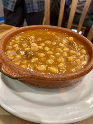 Calle de Vegetariano (chickpeas, mushrooms and almonds)  at Canadu in Malaga