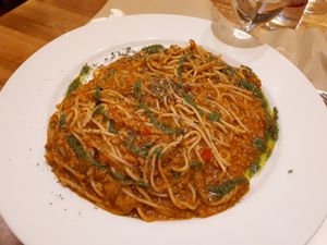 Spaghetti bolognese with pesto at Canadu in Malaga