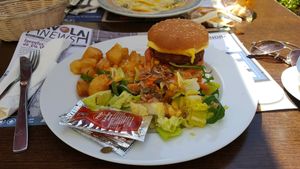 Vegan Burger at Canadu in Malaga