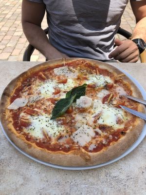 vegetarian pizza  at Kamels in Bad Bergzabern