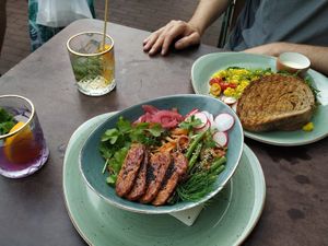 vegan noodles with tempeh and vegan omelette at Bhalu in Nijmegen