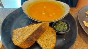 Gember-tomatensoep at Bhalu in Nijmegen