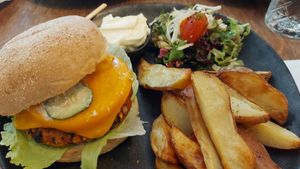 Bhalu-burger at Bhalu in Nijmegen