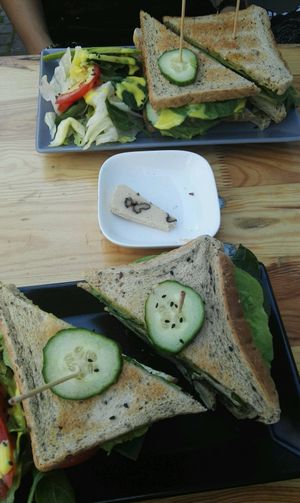 Brunch - smoked tofu and Bärlauch toasty and avocado toasty at Kimbap Spot in Bochum