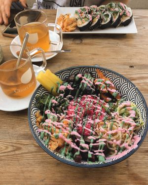 Rainbow Bowl & Classic Kimbap - Lunch Special with Tea  at Kimbap Spot in Bochum