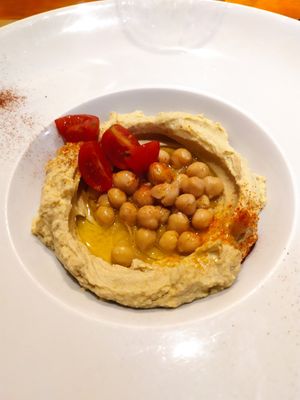 Humus at Salam in Salamanca
