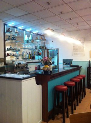 eat at the bar at Bio.Tequim Vegetariano Restaurante in Tavira