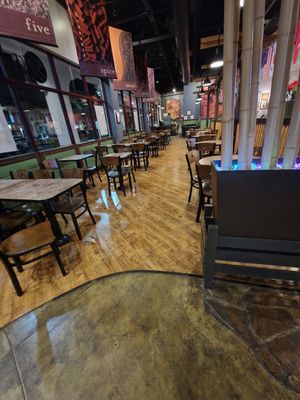 Inside layout at 5-Spice Asian Street Market in Boca Raton