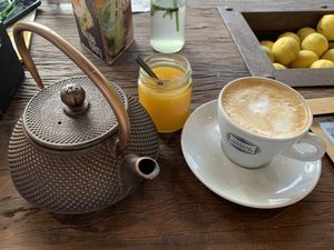 Tea/ orange juice/ cafe latte (almond milk) at Tiendas Naturales in Rosario