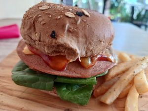 Today's menu: Hawaiian burguer at Huitzilli Saludable in Merida