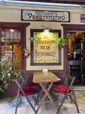Cosy little restaurant  at El Vegetariano de la Alcazabilla in Malaga