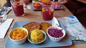 Seitan burger and lovely sangria 😋 👌 at El Vegetariano de la Alcazabilla in Malaga