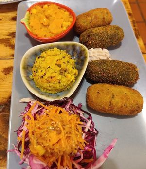 do try this. The sides were mouth wateringly good. at El Vegetariano de la Alcazabilla in Malaga