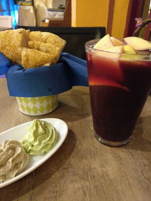 Sangria and bread at El Vegetariano de la Alcazabilla in Malaga